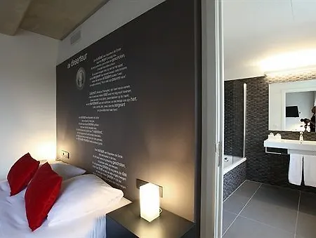 Hotel The 3*